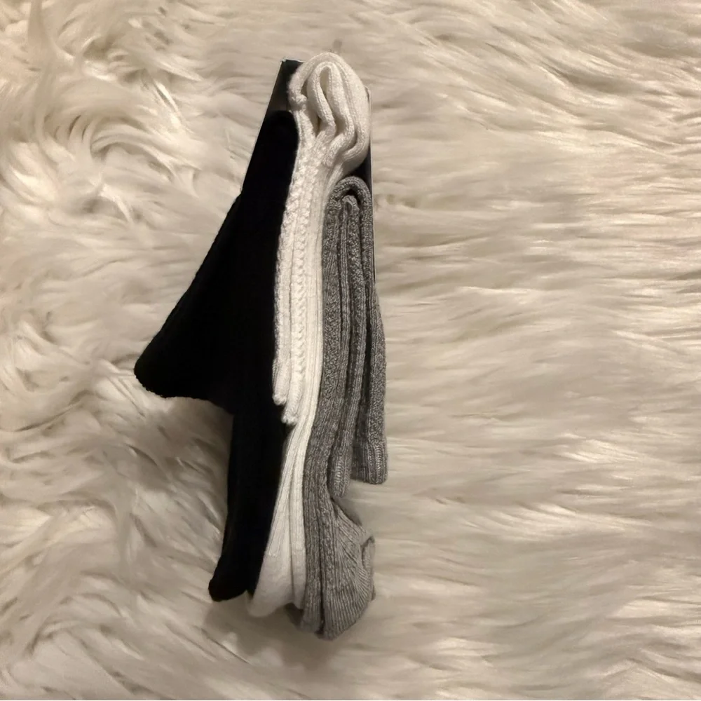 Universal Thread Womens Ankle Socks 3 Pair‎ Cotton Blend Size 4-10 NEW